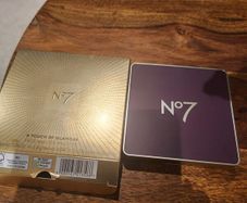 No 7 touch of glamour palette