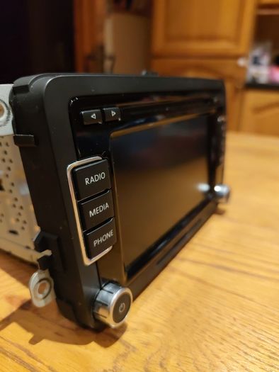 07 Golf car radio perfect condition.