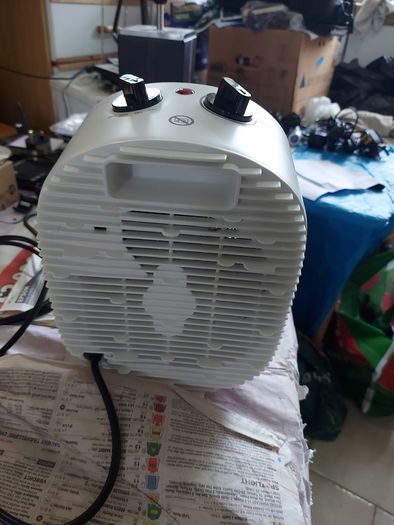 Essentials FAN Heater, Model C20FHW20, Working perfect, Fan for cool air, 2 settings for Heat, Low and High, Excellent condition