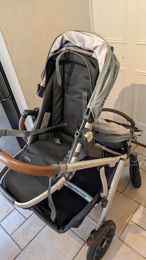 Uppababy Vista (Includes Bassinet, Rumble Seat & All Adapters)