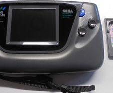 Sega Game Gear-Fully Recapped-Refurbished with Sonic Chaos + New Glass lens