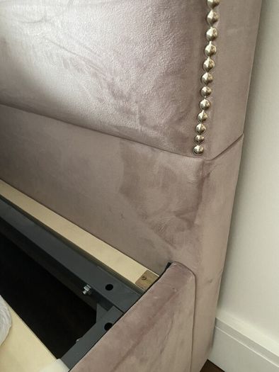Elegant Double Bed.  Perfect condtiions. UK Made.