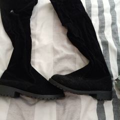 knee boots