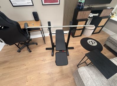 Weight lifting bench