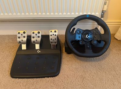 Logitech G923 Wheel and Pedals