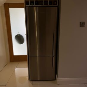 Fisher & Paykel E402BLX2 Frost-Free Fridge Freezer Stainless Steel Excellent Condition