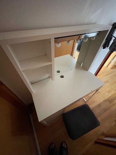 Make up Desk