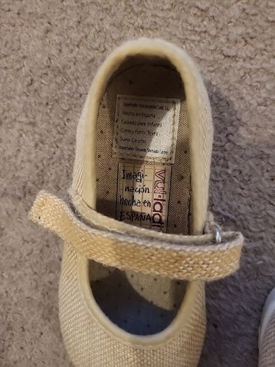 2 Pairs of Girl's toddler shoes size 21 EUR