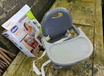 Chicco Pocket Snack Booster Seat