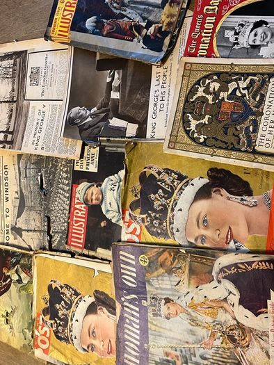 Antiques : Magazines