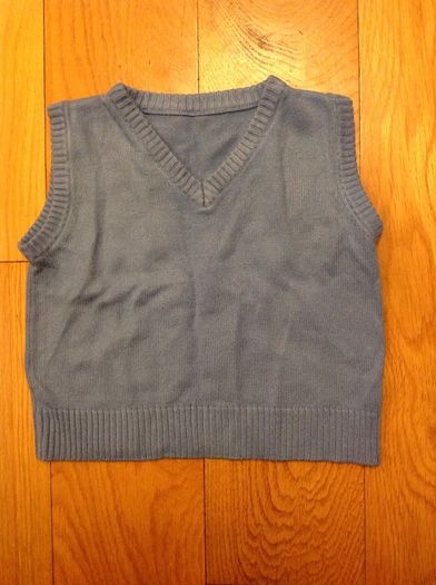 Lovely Fine Knit Blue V-Neck Sleeveless Jumper Age 12-18 Months
