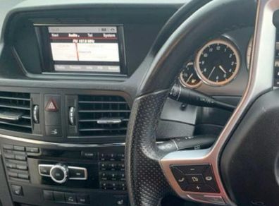 Mercedes radio screen