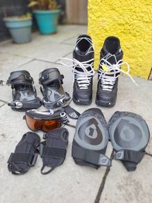 Snowboard Boots, Bindings & Accessories