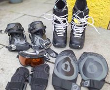Snowboard Boots, Bindings & Accessories