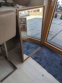 Bevelled mirror