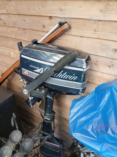 Evinrude Yachtwin 4HP 2-Stroke Long Shaft Outboard
