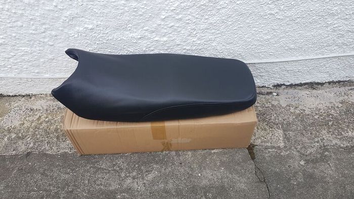 Yamaha ybr125 ybr 125 motorcycle motorbike seat