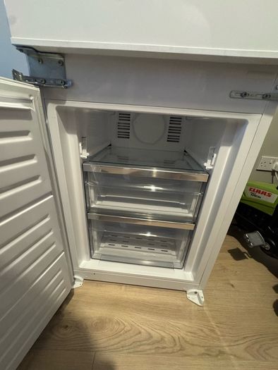 Integrated Fridge Freezer Kenwood