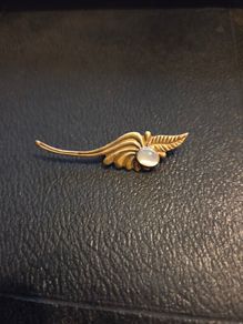 Vintage Pearl Brooch