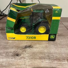 Model John Deere Tractor 1:32