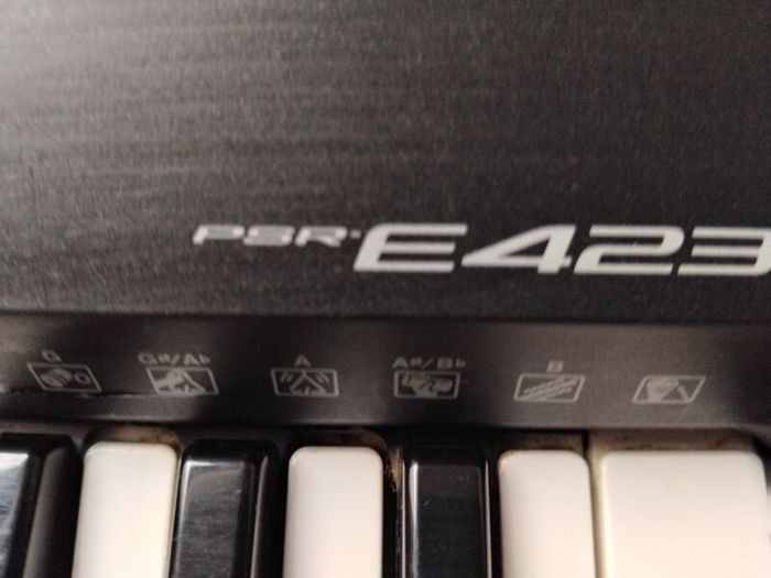 Yamaha PSR-E423 Keyboard