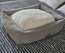 Pet bed