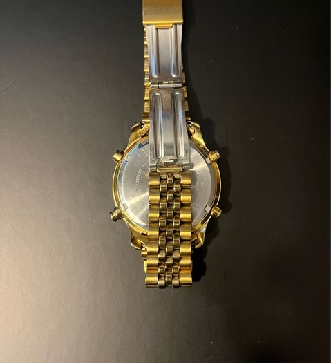 Citizen quartz WR 100 watch