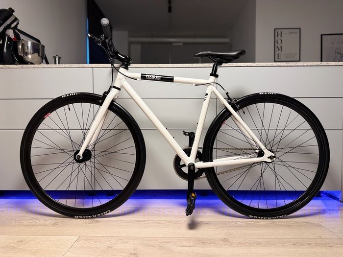 FIXIE Inc. Floater Single Speed Bike (Like New)