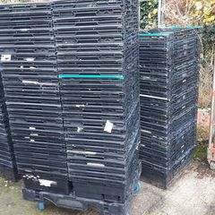 Heavy duty stacking crates 2 euro each