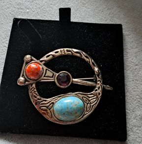 brooch