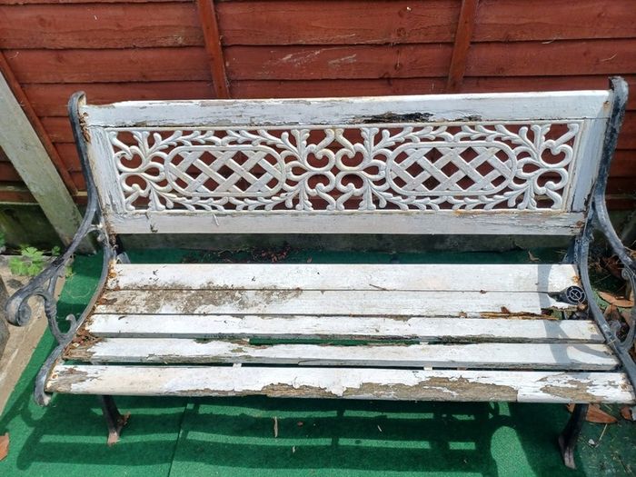 Free garden bench