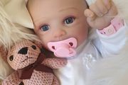 Reborns By Laura.  Introducing Newborn Baby Lacey.  5lbs In Weight.  Reborn Doll. Welcome To View