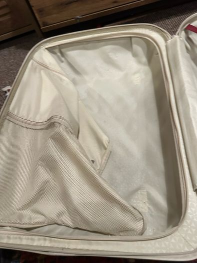 Samsonite luggage suitcase medium