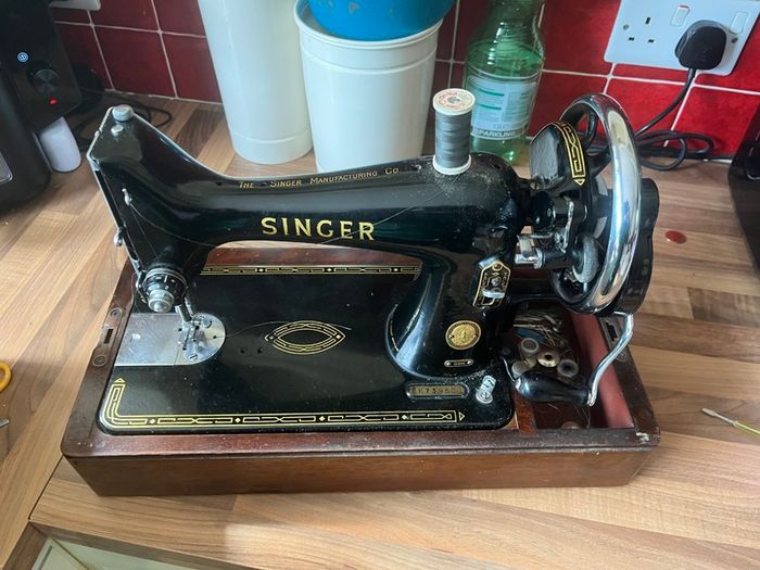 Sewing machine singer 1954