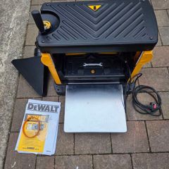 Dewalt DW733 portable planer thicknesser 240v