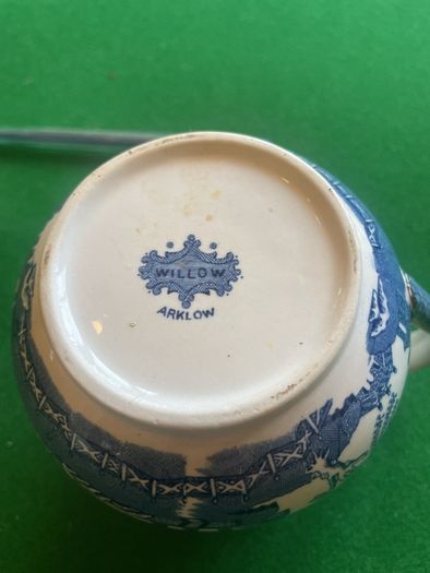 willow pattern arklow jug pottery