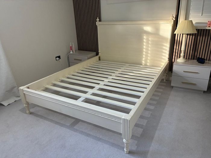 bedframe
