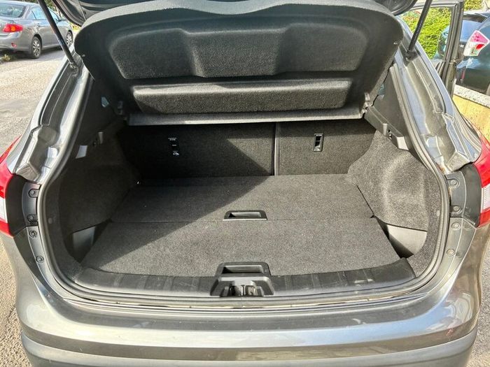 Nissan Qashqai 2017-Automatic-1.2