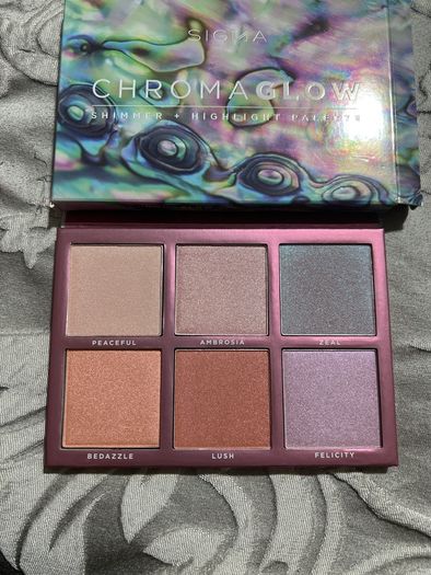 Sigma beauty chrom A glow highlighter palette limited edition