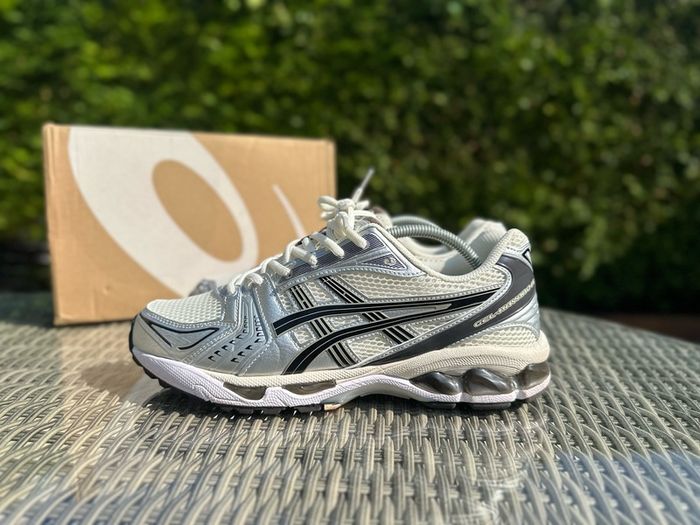 asics gel kayano 14