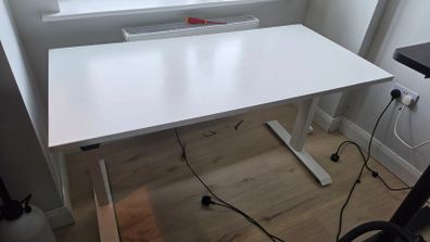 Standing desk