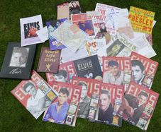 Elvis Presley Deagostini Collectors Box & Collectors Items