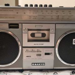 From 1983  Sanyo M4200LG Radio Cassette Recorder, vorking good.