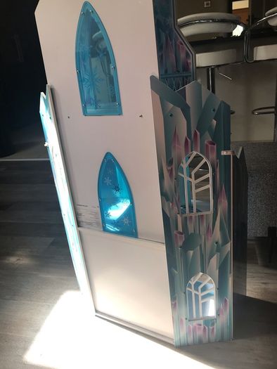 Kids craft frozen castle dollhouse