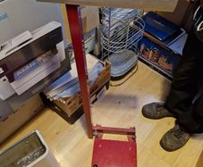 Medical weighing scales