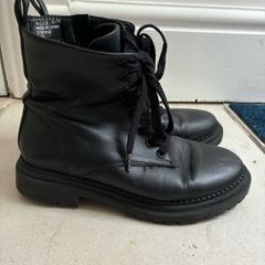 Woman boots