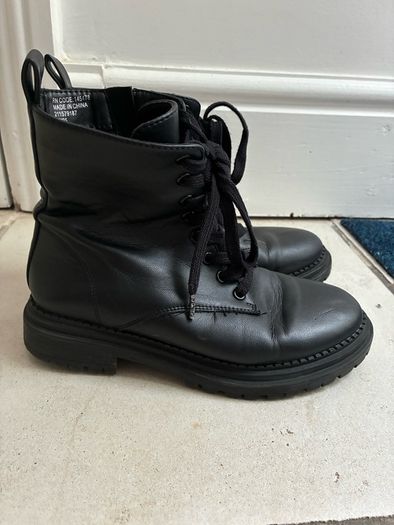 Woman boots