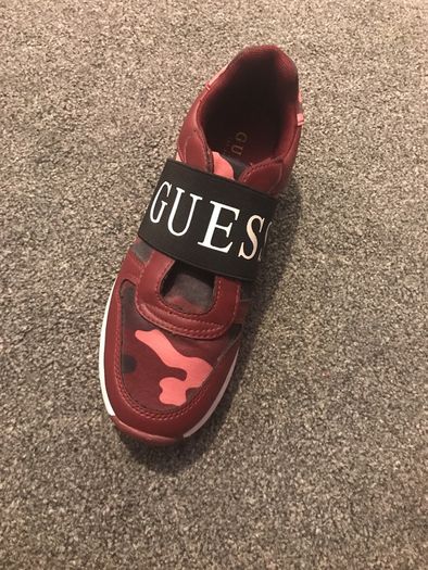 guess runners size 4.5