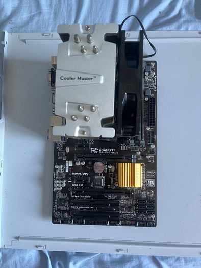 Gigabyte H97 Motherboard with i5-4570 with 8gb DDR3 RAM