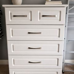 chest of drawers